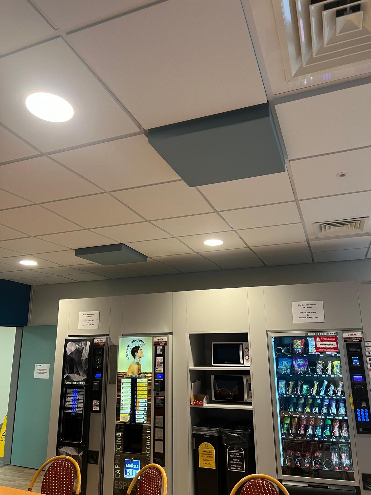 Plafond tendu effet satiné